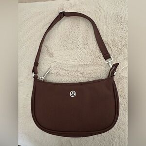 Lululemon City Essentials Mini Shoulder Bag 1L